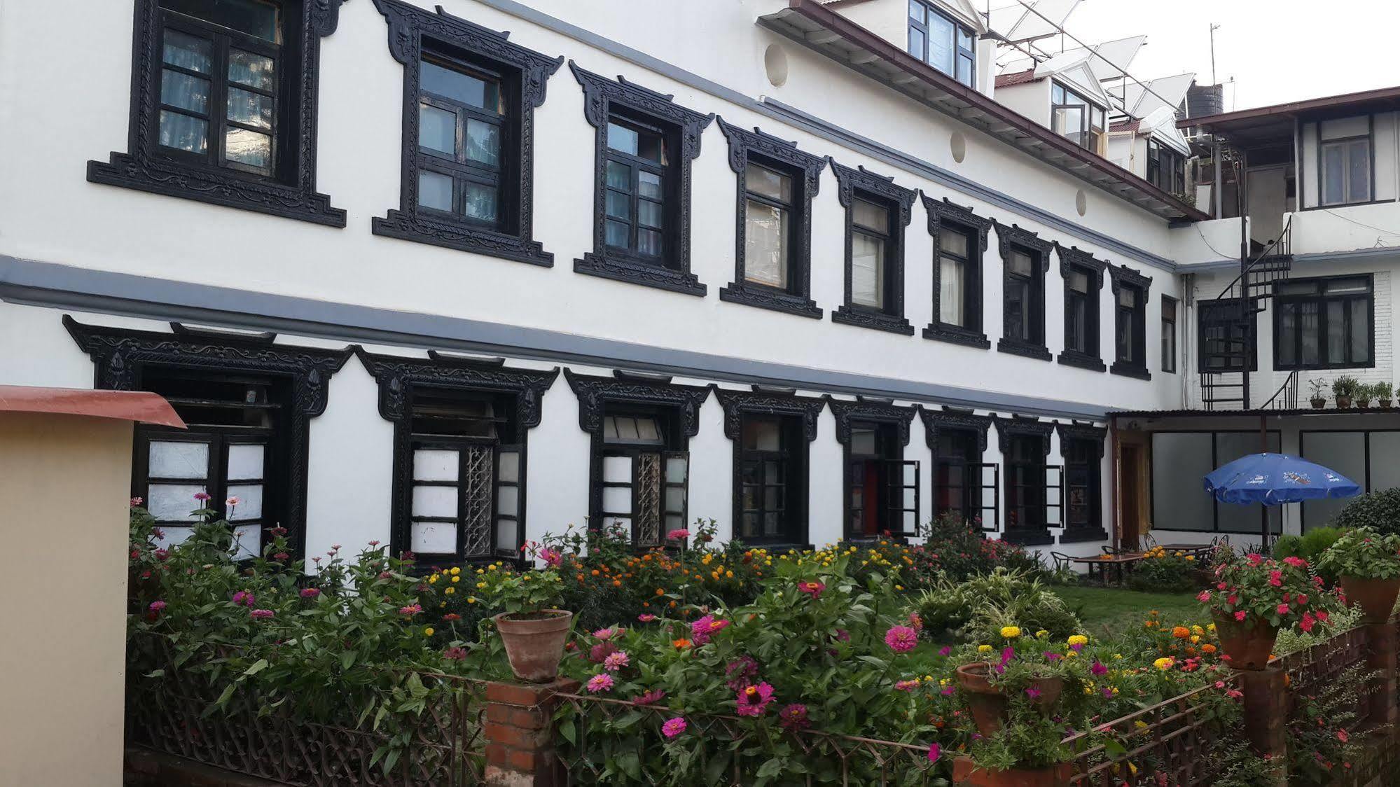 Hotel Heranya Katmandou Extérieur photo